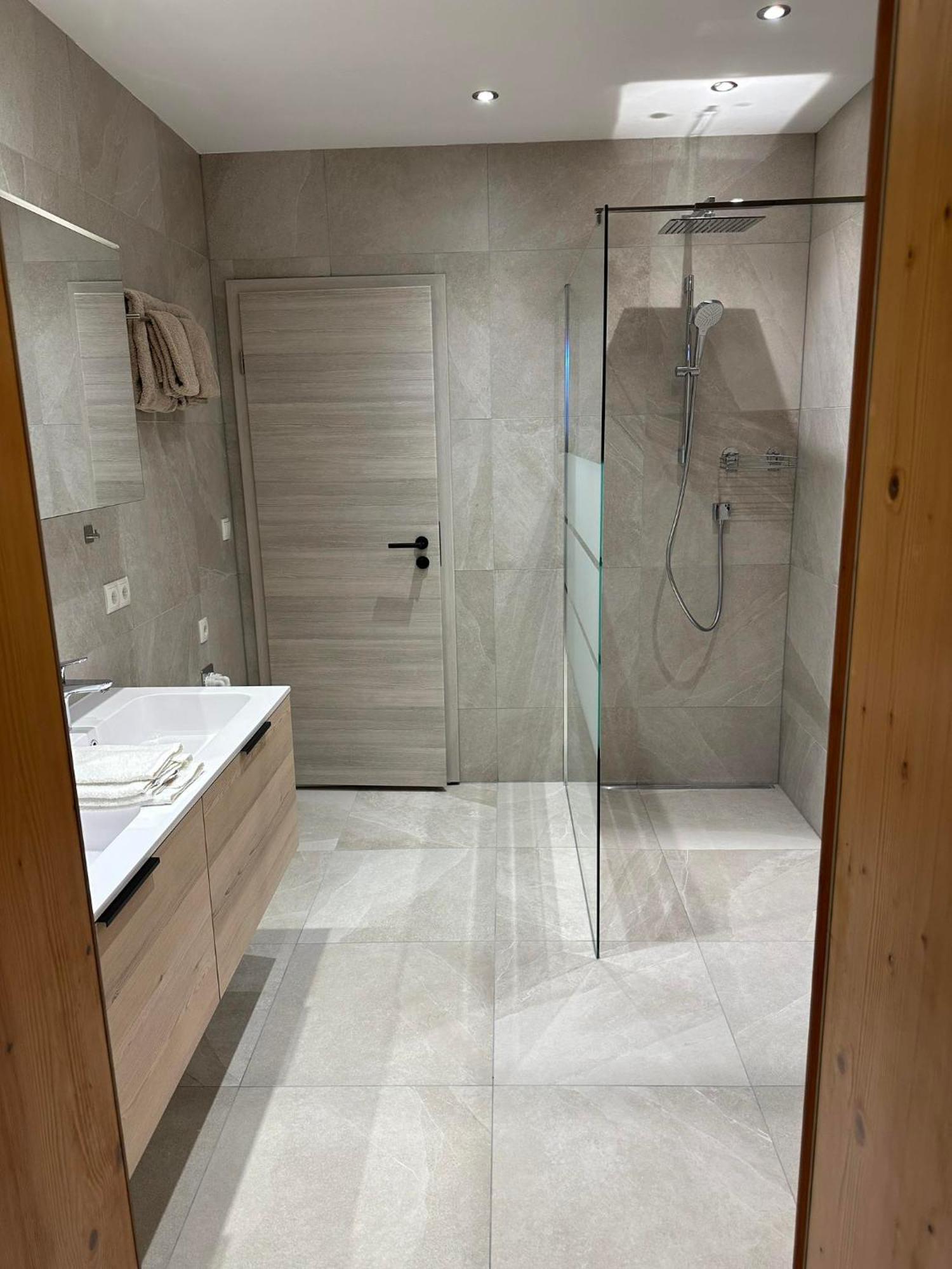 Deluxe Apart Bader Ервалд Екстериор снимка