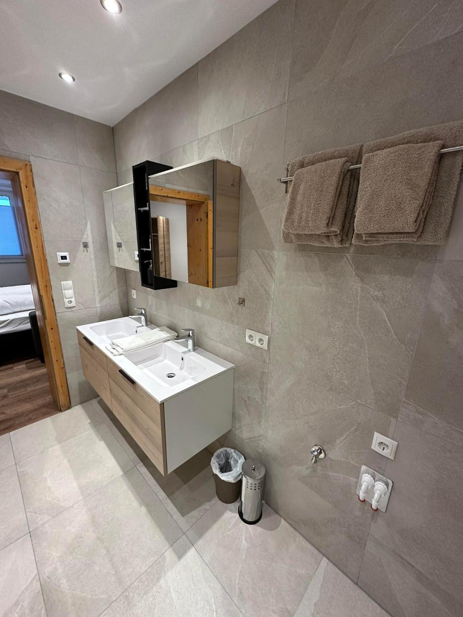 Deluxe Apart Bader Ервалд Екстериор снимка